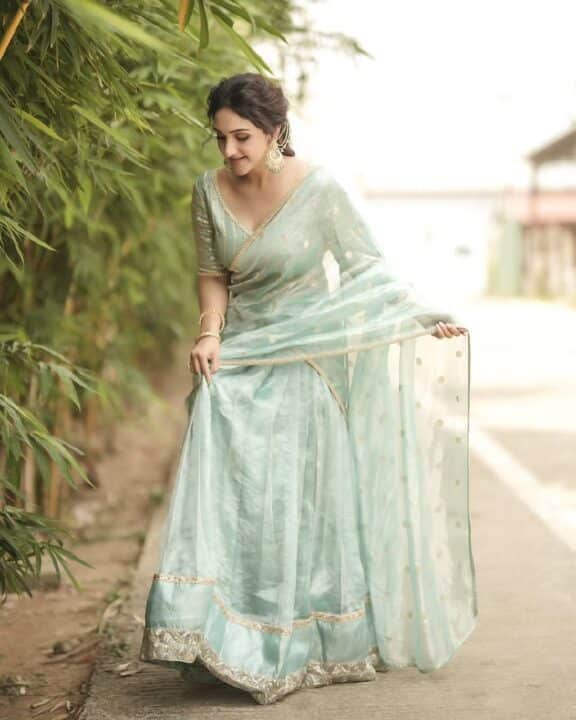 அழகில் அசத்தும் தேவதையை கண்டேன் பட நடிகை ஸ்ரீ தேவி விஜயகுமார் 6