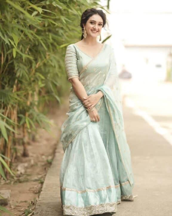 அழகில் அசத்தும் தேவதையை கண்டேன் பட நடிகை ஸ்ரீ தேவி விஜயகுமார் 2