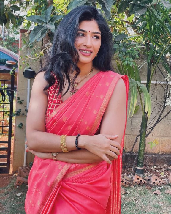 வணங்கான் பட நாயகி ரோஷினியின் லேட்டஸ்ட் கியூட் போட்டோஸ் 1