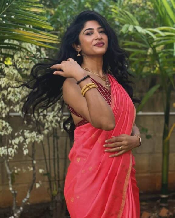 வணங்கான் பட நாயகி ரோஷினியின் லேட்டஸ்ட் கியூட் போட்டோஸ் 5