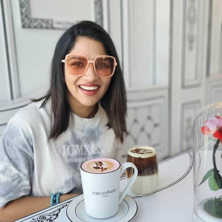 உறவே என் ஆசை உறவே.. லப்பர் பந்து பட நாயகி ஸ்வாசிகவின் செம்ம கியூட்டான புகைப்படங்கள் 2