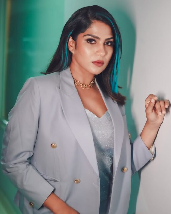 உறவே என் ஆசை உறவே.. லப்பர் பந்து பட நாயகி ஸ்வாசிகவின் செம்ம கியூட்டான புகைப்படங்கள் 5