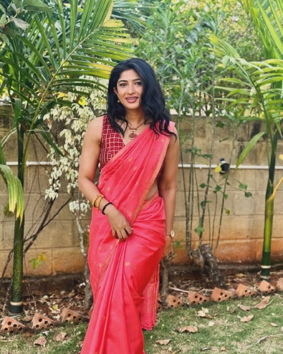 வணங்கான் பட நாயகி ரோஷினியின் லேட்டஸ்ட் கியூட் போட்டோஸ் 2