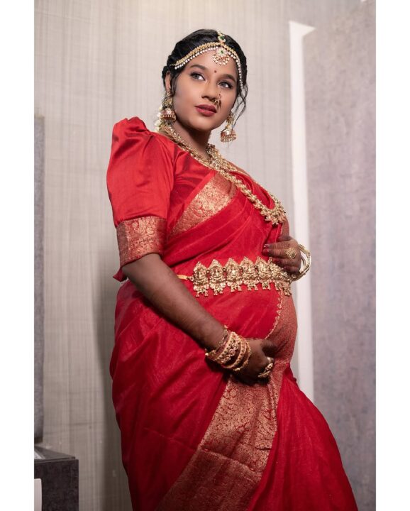 நிறை மாதத்தில் சுந்தரி சீரியல் கேபிரியல் போட்டோஷூட் 4