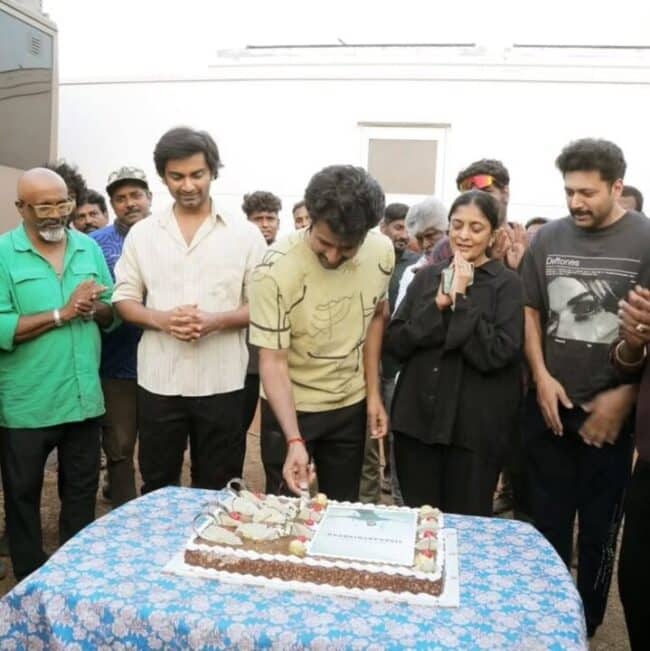 பராசக்தி படப்பிடிப்பில் பிறந்தநாளை கொண்டாடிய நடிகர் சிவகார்த்திகேயன் 1