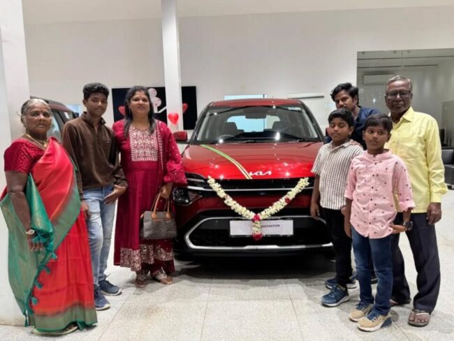 சொந்தமாக கார் வாங்கிய விஜய் டிவி அமுதவாணன் 1