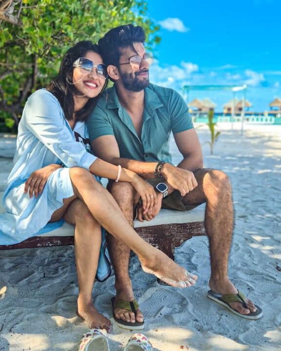 மாலத்தீவில் கணவருடன் தேனிலவை கொண்டாடிய லப்பர் பந்து பட நாயகி ஸ்வாசிகா 5