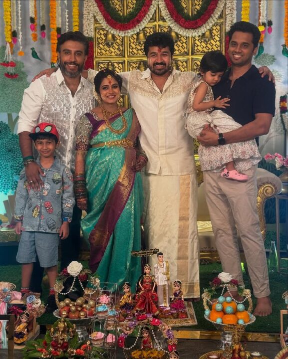 சீரியல் நடிகை ஸ்ரித்திகா வளைகாப்பில் கலந்துகொண்ட பிக் பாஸ் சுஜா வருணே 4