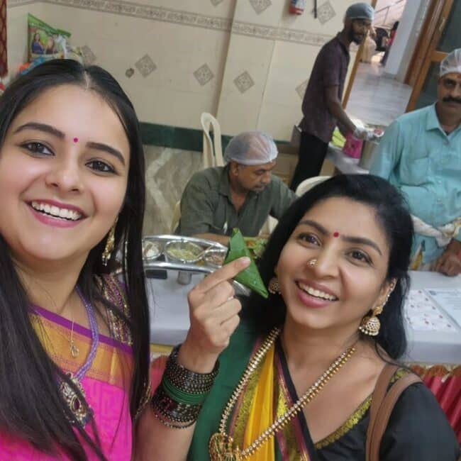 திருமண நிகழ்ச்சியில் ஒன்று கூடிய எதிர்நீச்சல் சீரியல் நடிகர்கள் 4