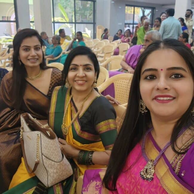 திருமண நிகழ்ச்சியில் ஒன்று கூடிய எதிர்நீச்சல் சீரியல் நடிகர்கள் 1