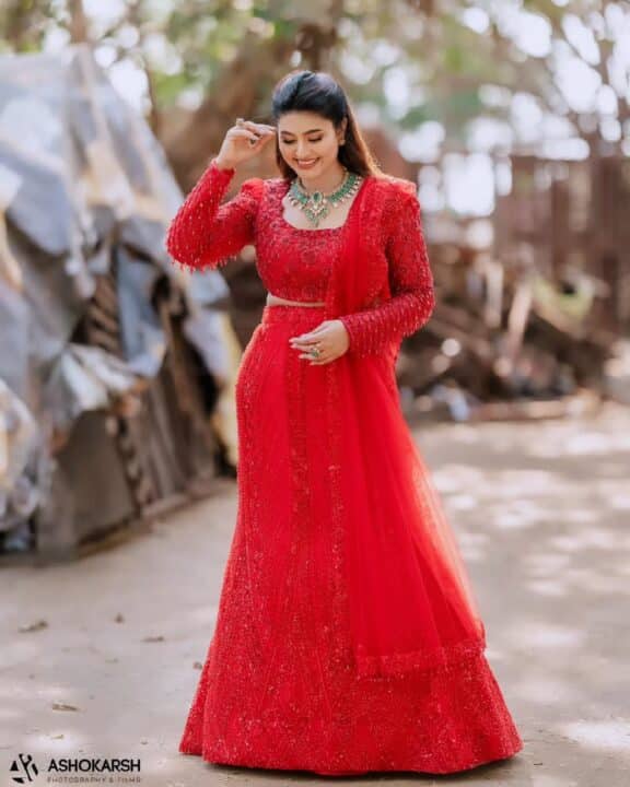 அழகில் இளைஞர்களை இழுக்கும் நடிகை சினேகாவின் லேட்டஸ்ட் போட்டோஷூட் 3