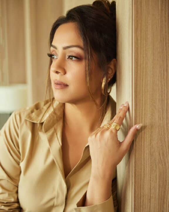 நடிகை ஜோதிகாவின் செம்ம கியூட்டான லேட்டஸ்ட் புகைப்படங்கள் 1