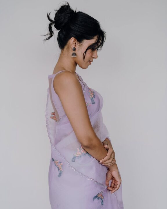 நடிகை மிர்னாலினி ரவியின் செம்ம கியூட்டான புகைப்படங்கள் 6